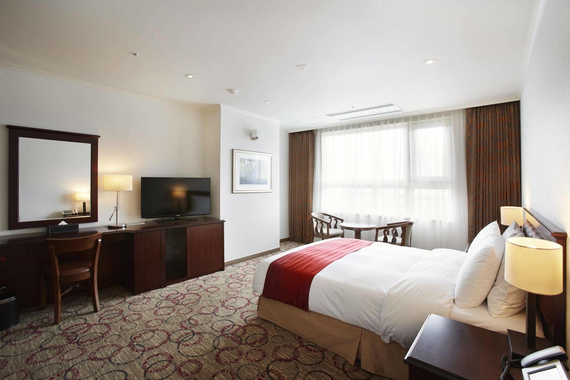 Stellar Marina Hotel Siheung Екстериор снимка