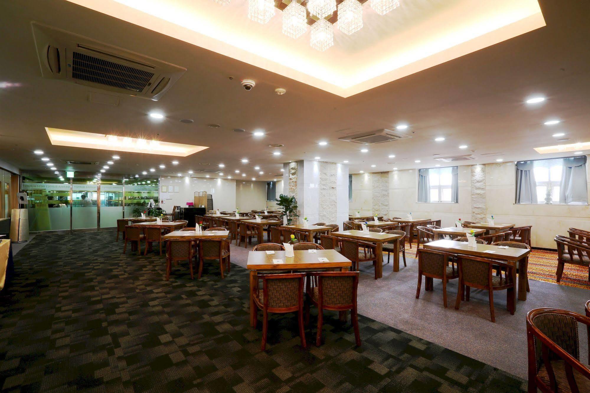 Stellar Marina Hotel Siheung Екстериор снимка